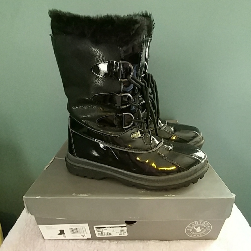 Winter boots with box